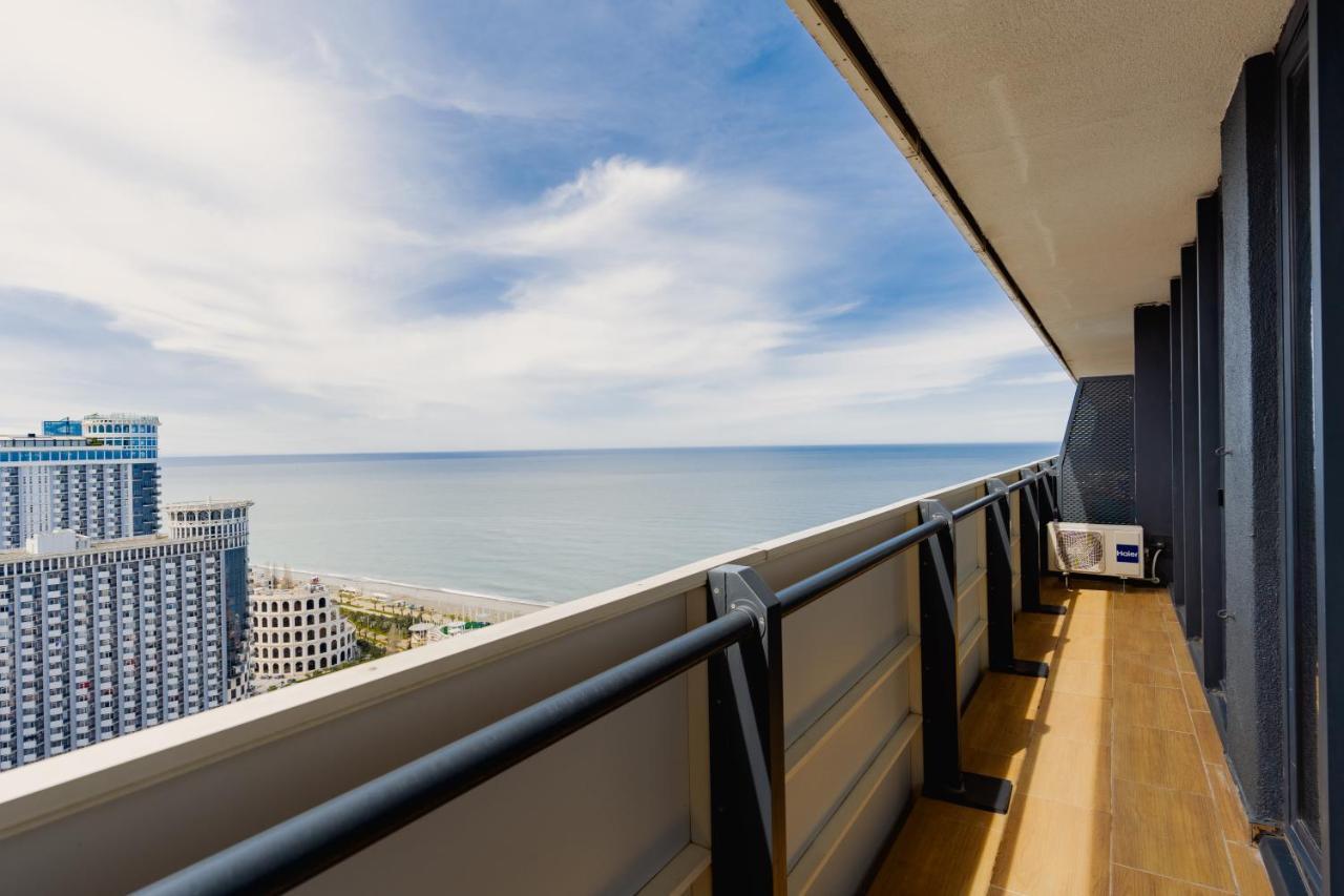 Apartamento Grand City Real Estate Batumi Exterior foto